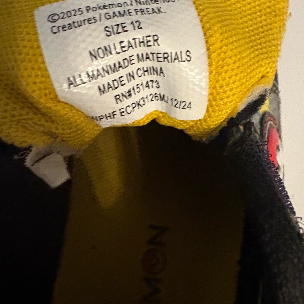 RESERVED Pokemon Pikachu Kids Light Up Sneakers Boys Size 12 - Picture 11 of 11